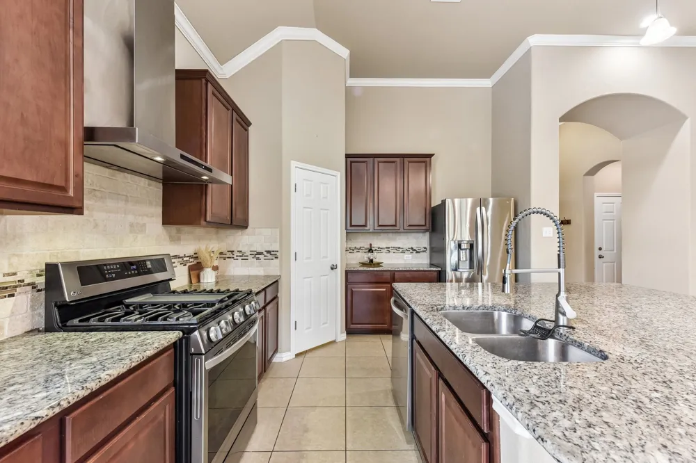 640 Loma Cedro Bend Leander, TX 78641