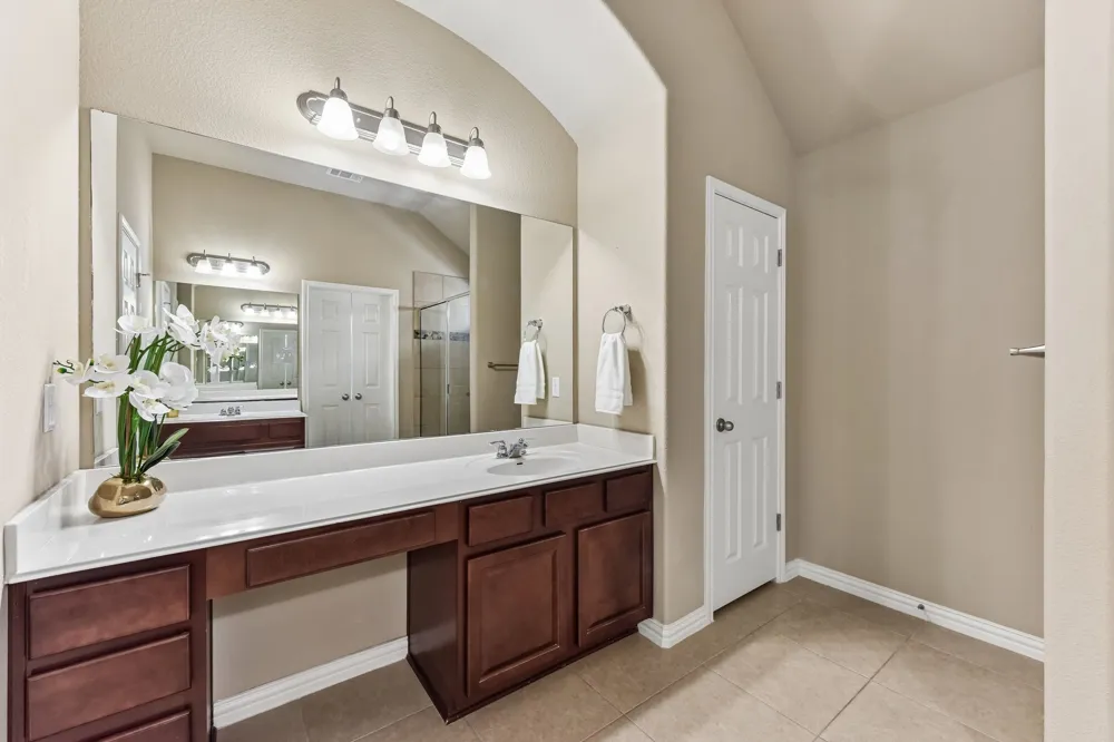 640 Loma Cedro Bend Leander, TX 78641