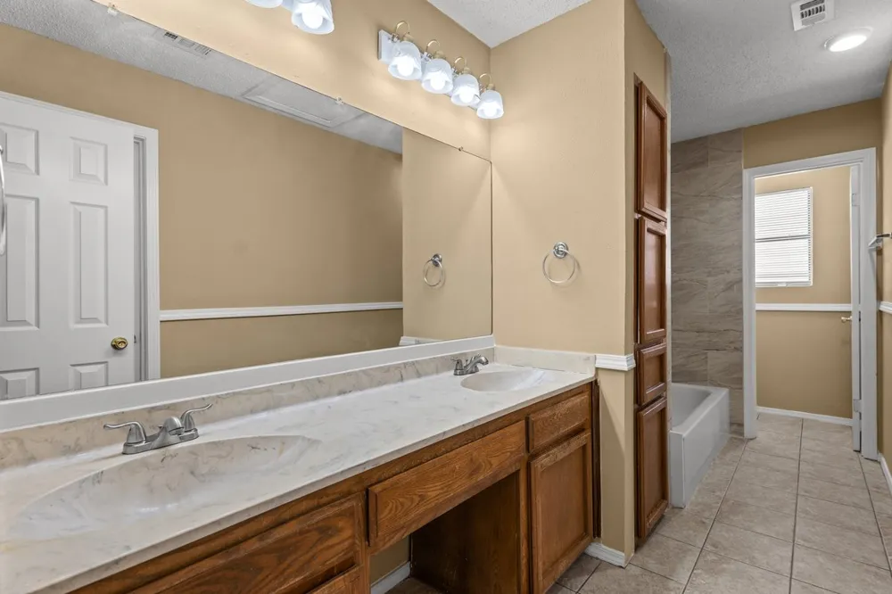 1001 Tamra Cove Round Rock, TX 78681