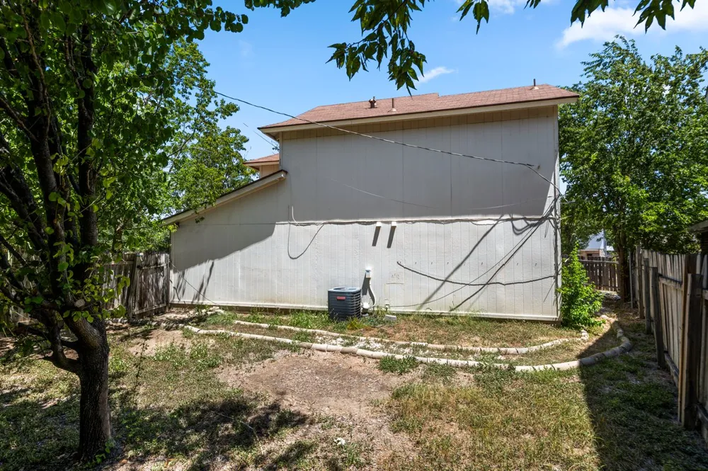 1001 Tamra Cove Round Rock, TX 78681
