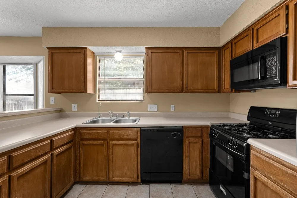 1001 Tamra Cove Round Rock, TX 78681