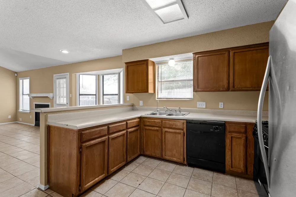 1001 Tamra Cove Round Rock, TX 78681