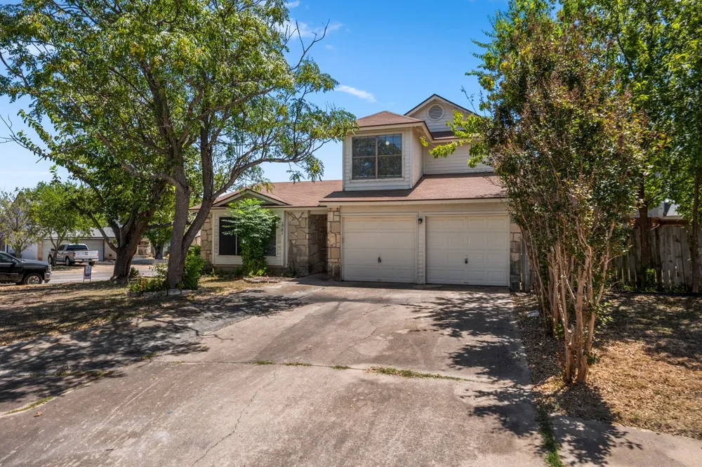1001 Tamra Cove Round Rock, TX 78681