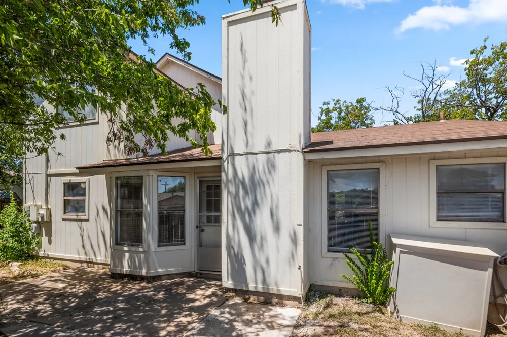 1001 Tamra Cove Round Rock, TX 78681