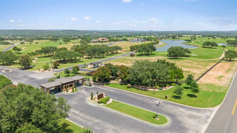 25801 Cliff Cove Spicewood, TX 78669