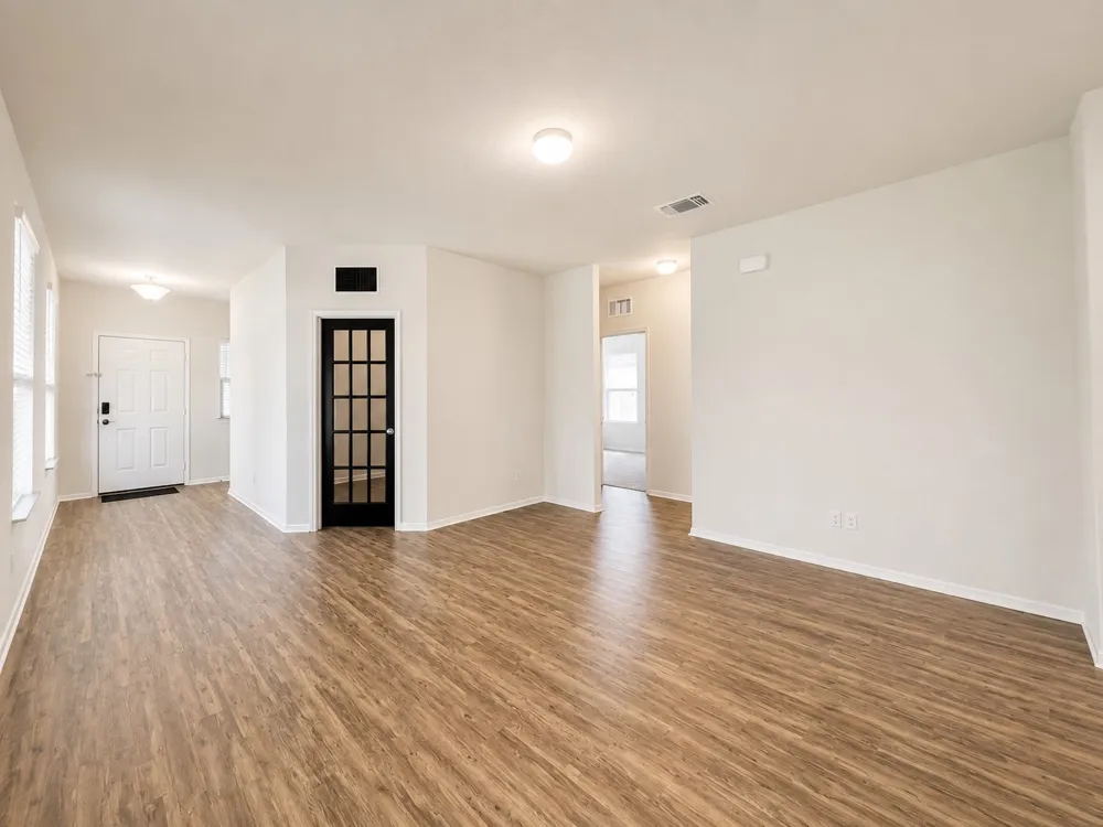 220 Pepperbark Loop Buda, TX 78610