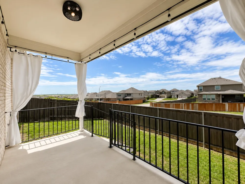220 Pepperbark Loop Buda, TX 78610