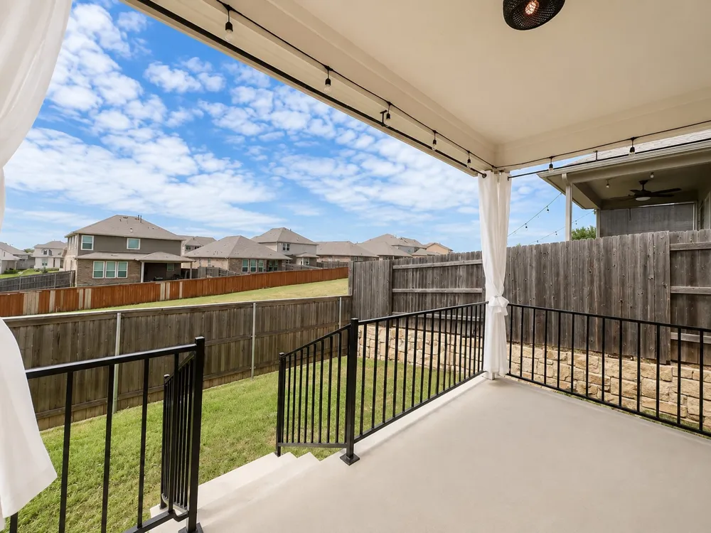 220 Pepperbark Loop Buda, TX 78610