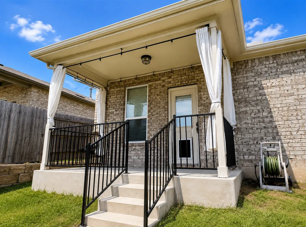 220 Pepperbark Loop Buda, TX 78610