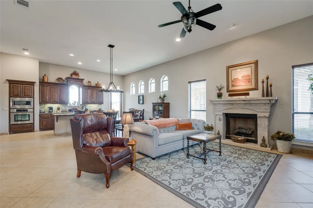 404 Bendito Way Marble Falls, TX 78654
