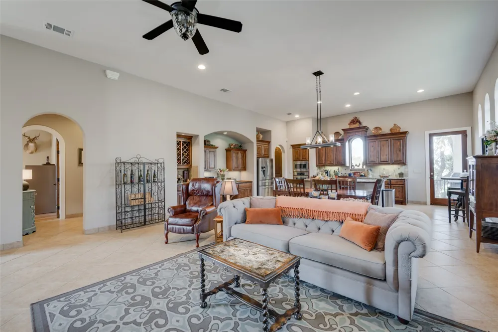 404 Bendito Way Marble Falls, TX 78654