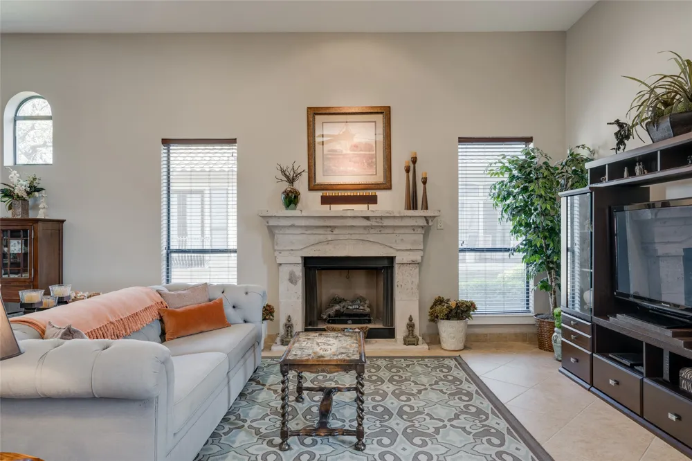 404 Bendito Way Marble Falls, TX 78654