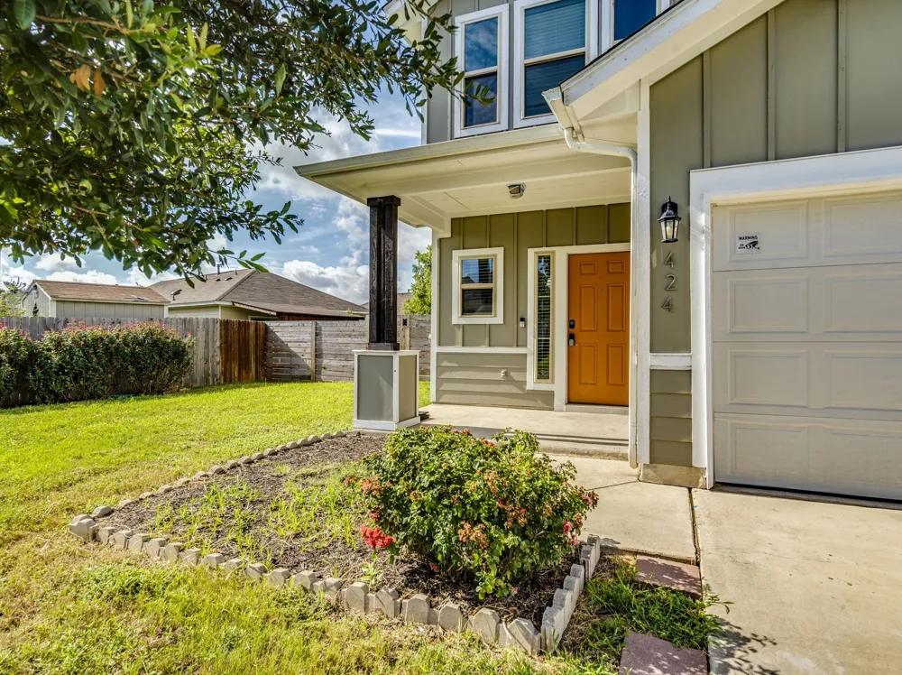 424 Wapiti Road Buda, TX 78610