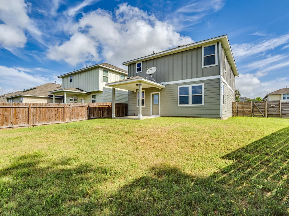 424 Wapiti Road Buda, TX 78610