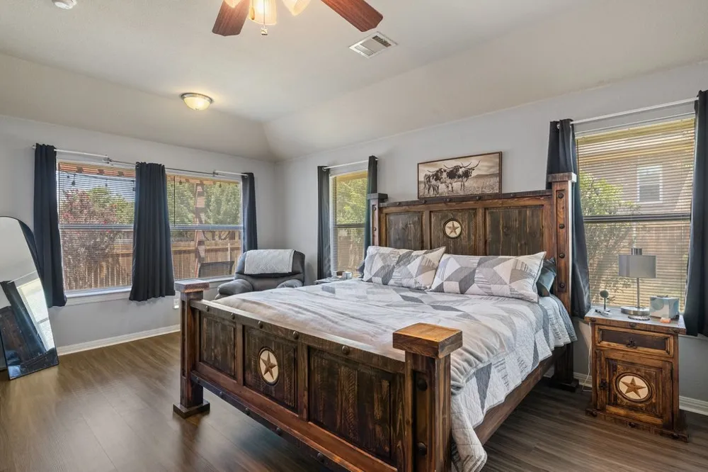 212 Lismore Street Hutto, TX 78634