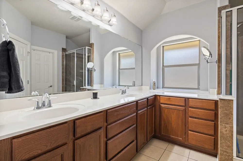 212 Lismore Street Hutto, TX 78634