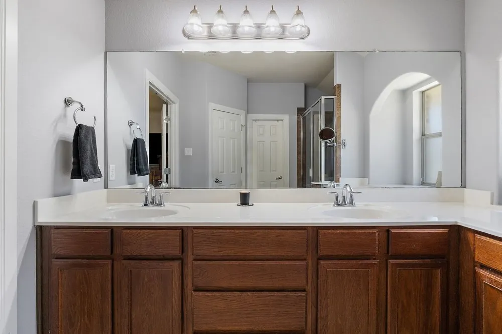 212 Lismore Street Hutto, TX 78634