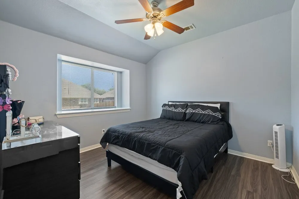 212 Lismore Street Hutto, TX 78634