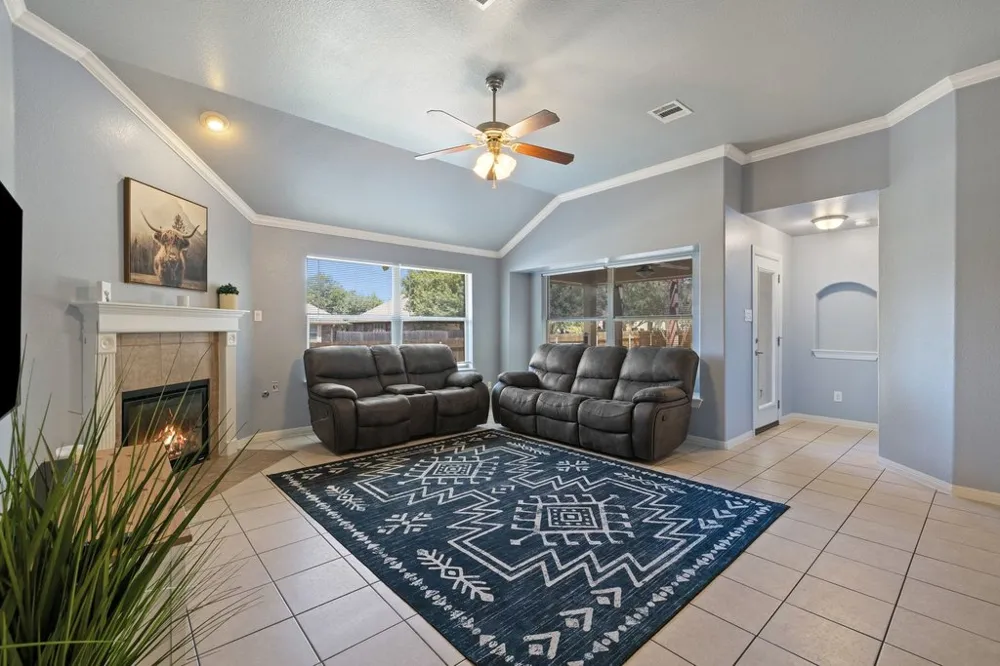 212 Lismore Street Hutto, TX 78634