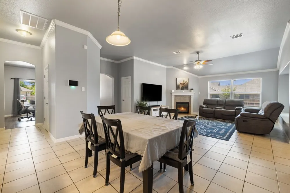 212 Lismore Street Hutto, TX 78634