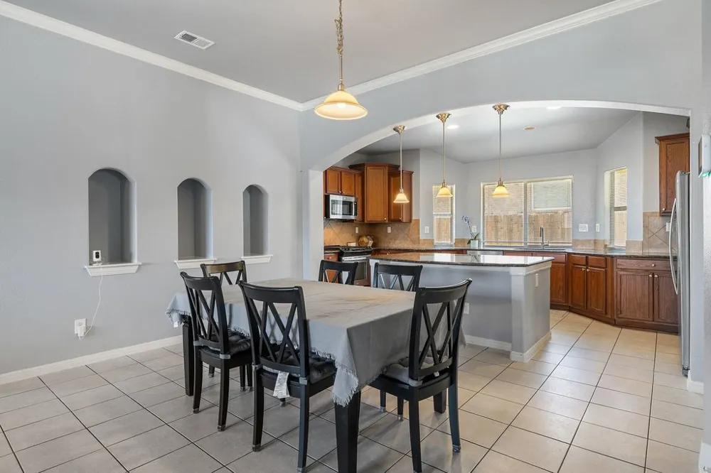 212 Lismore Street Hutto, TX 78634