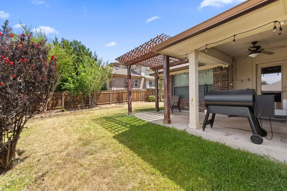 212 Lismore Street Hutto, TX 78634