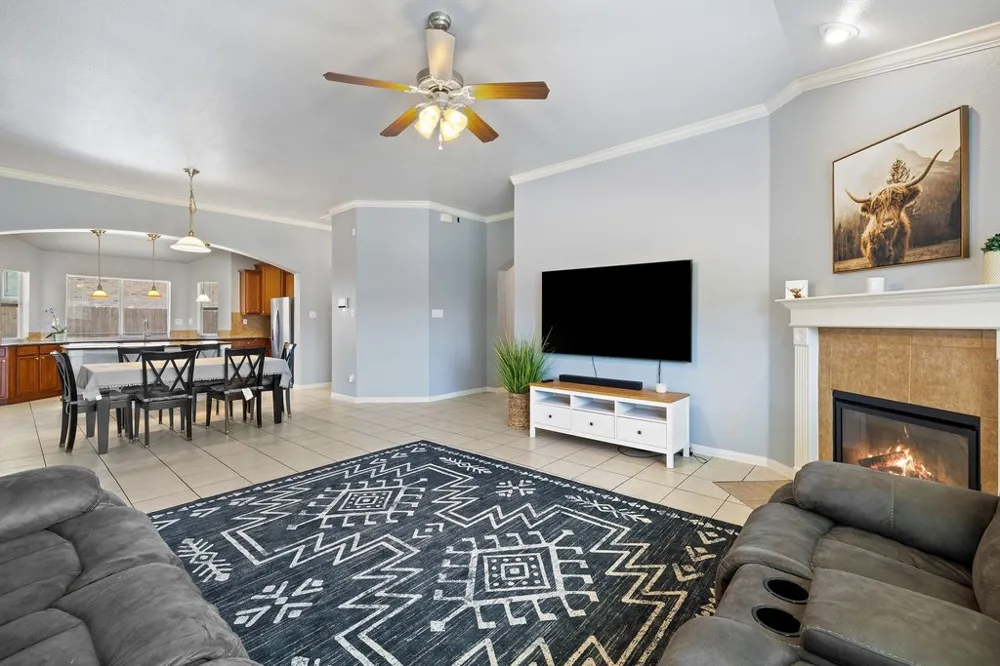 212 Lismore Street Hutto, TX 78634