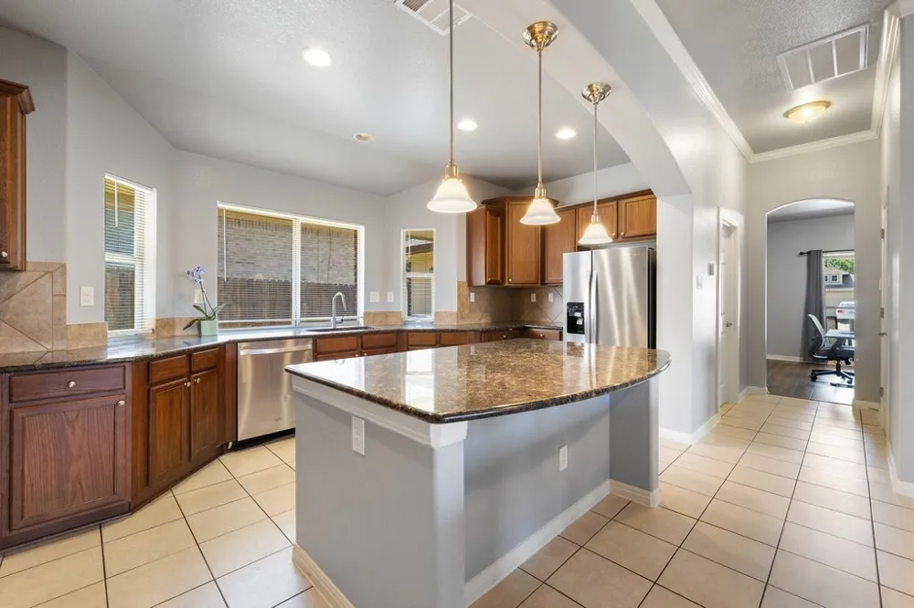 212 Lismore Street Hutto, TX 78634