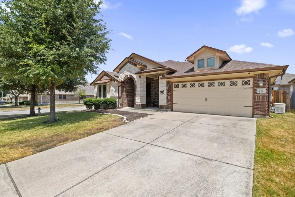 212 Lismore Street Hutto, TX 78634
