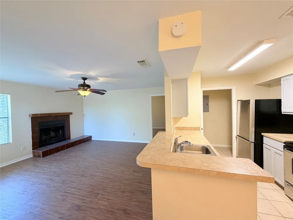 8801 Schick Road #C Austin, TX 78729