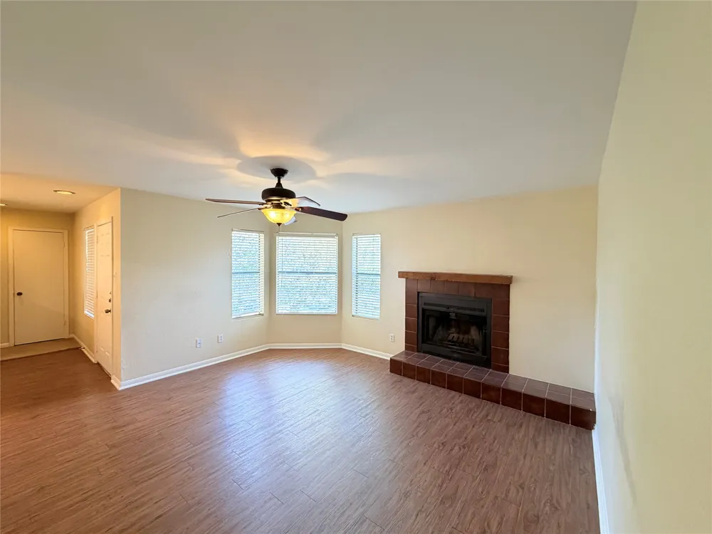 8801 Schick Road #C Austin, TX 78729