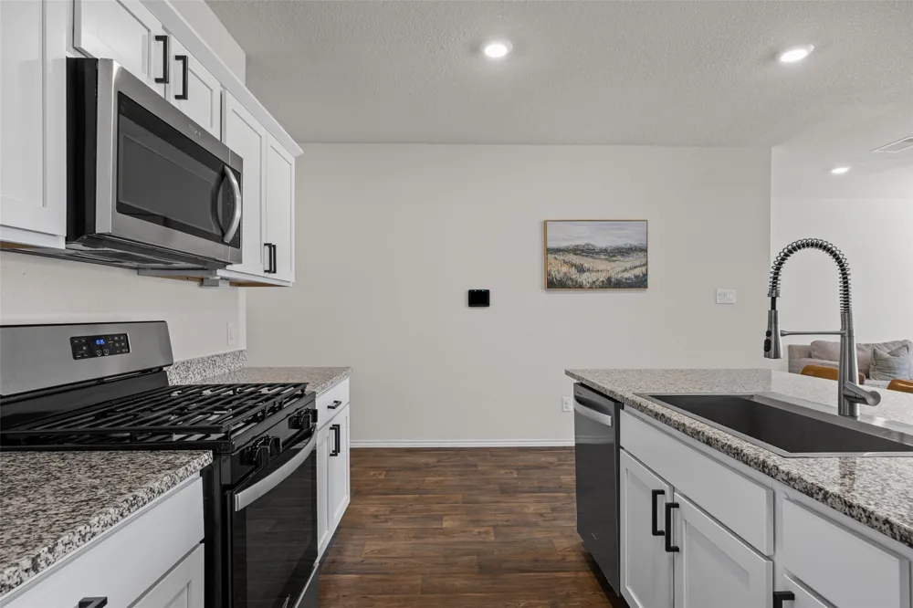 325 Granary Drive Uhland, TX 78640