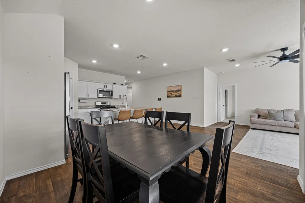 325 Granary Drive Uhland, TX 78640