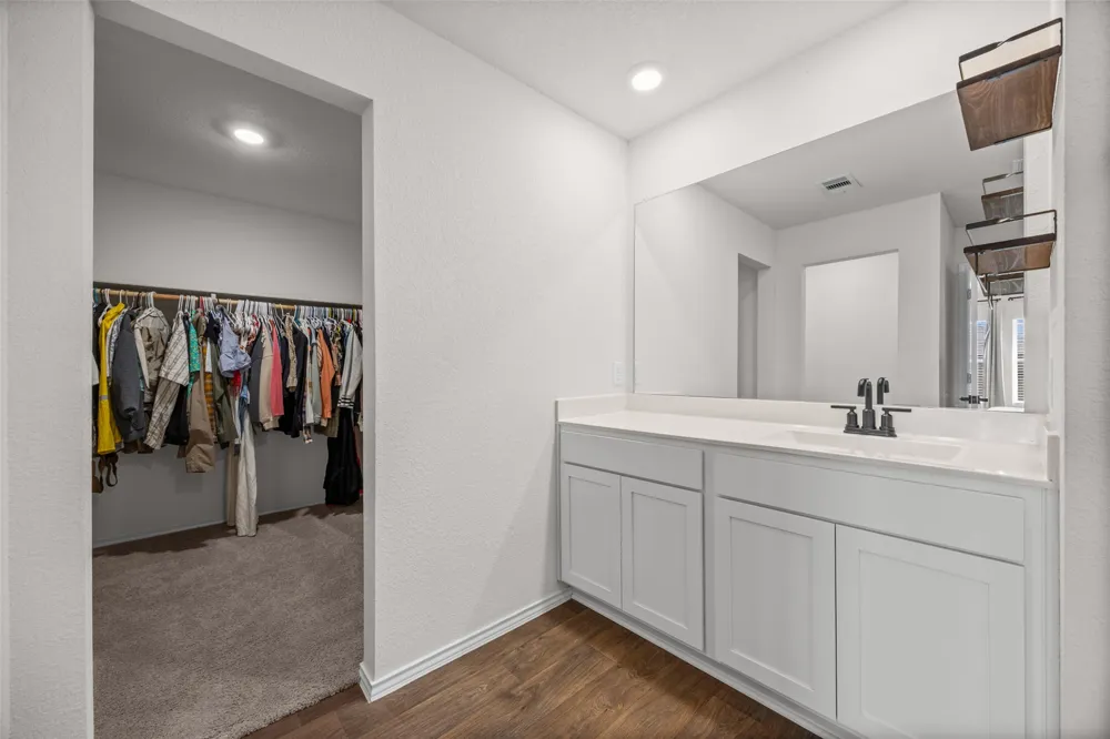 325 Granary Drive Uhland, TX 78640