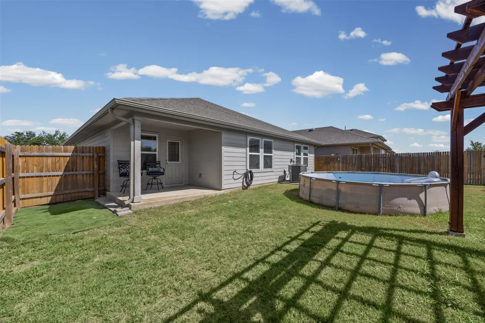 325 Granary Drive Uhland, TX 78640