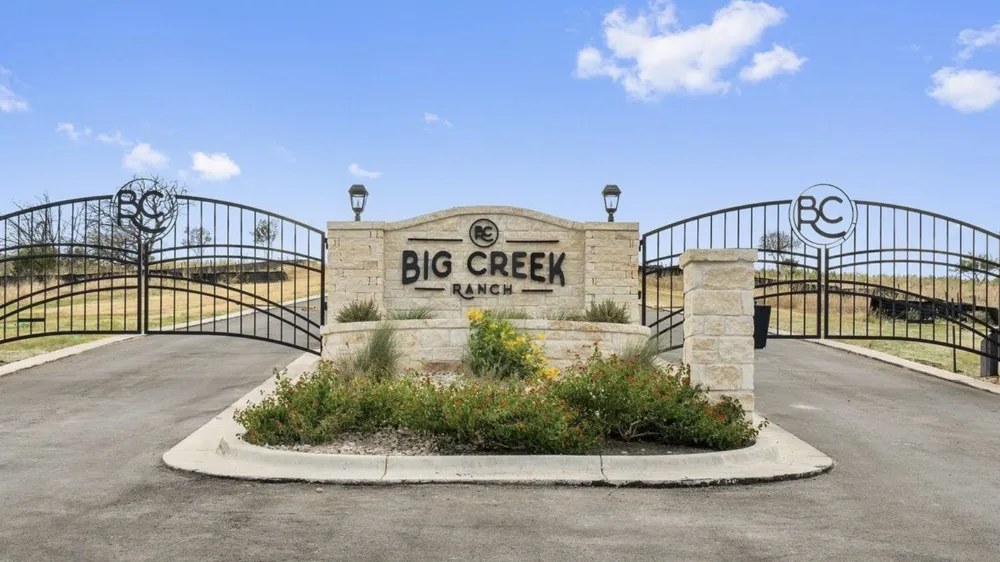 97 Hidden Cove Kingsland, TX 78639