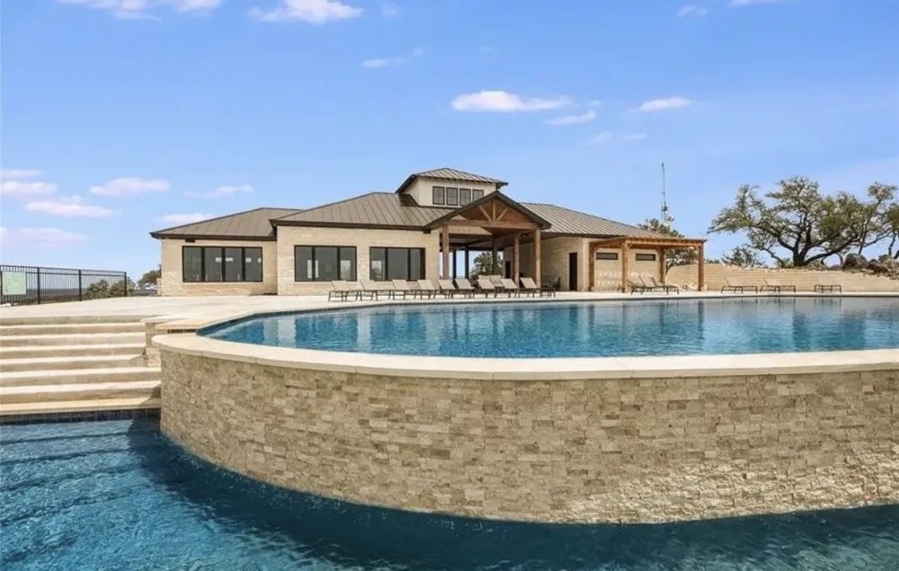 97 Hidden Cove Kingsland, TX 78639