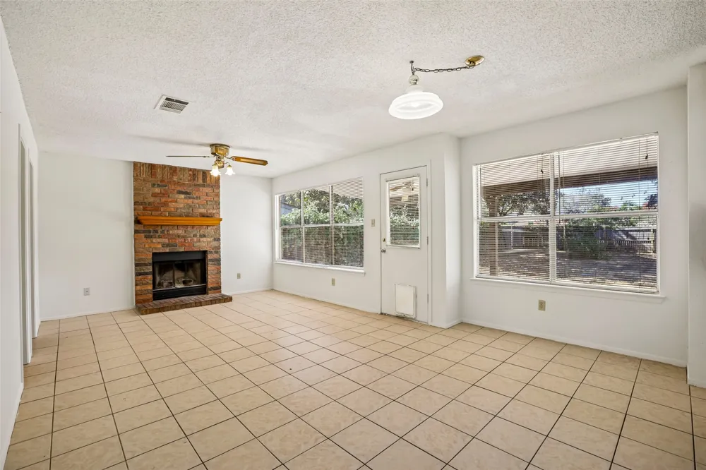 4205 Iriona Bend Austin, TX 78749