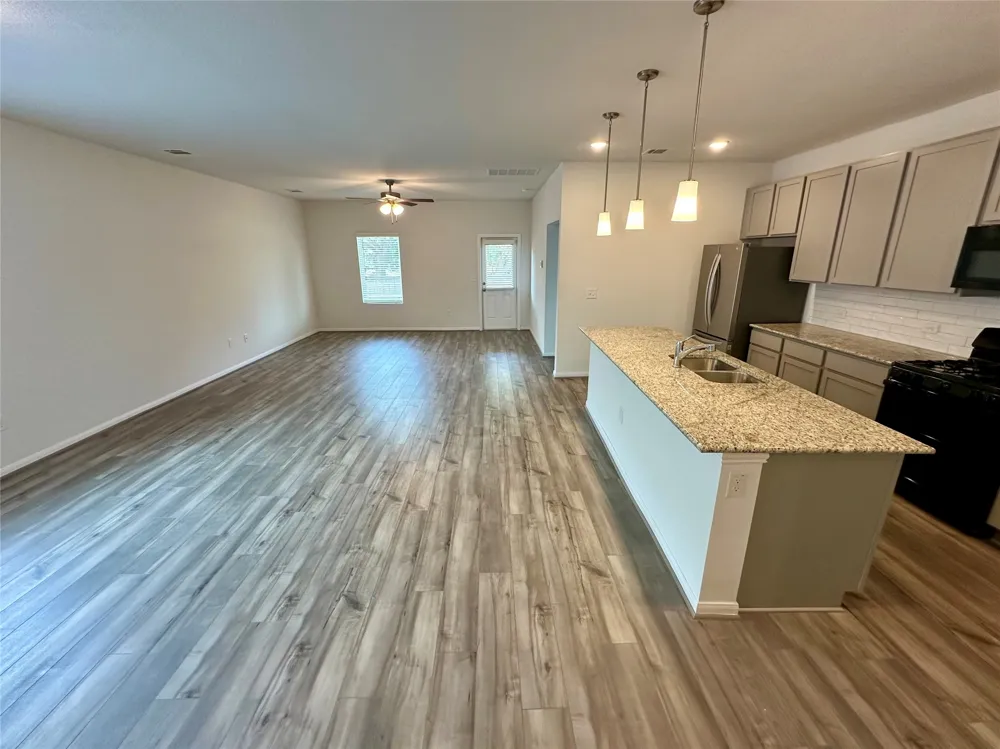 230 Olympic Drive Kyle, TX 78640