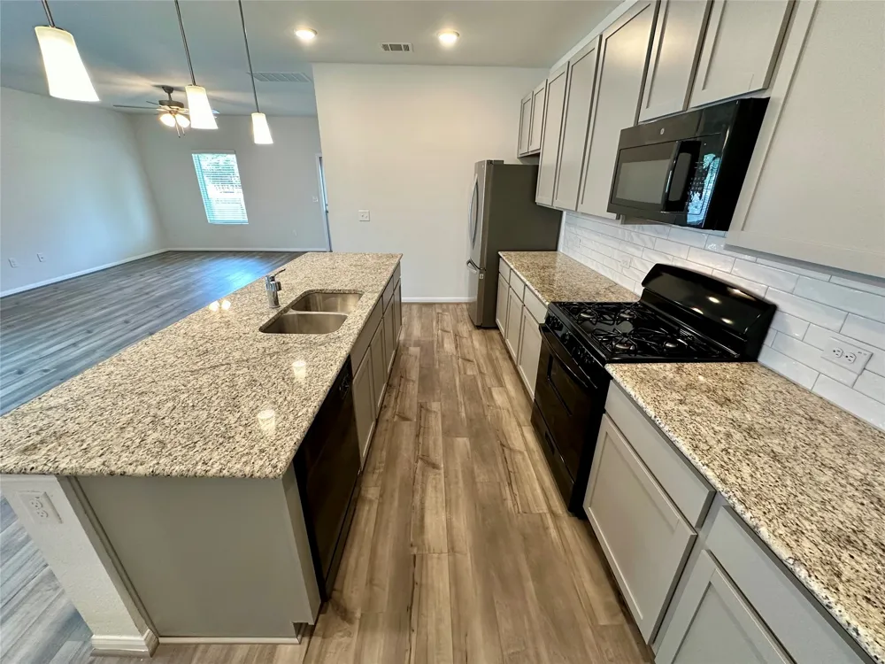 230 Olympic Drive Kyle, TX 78640