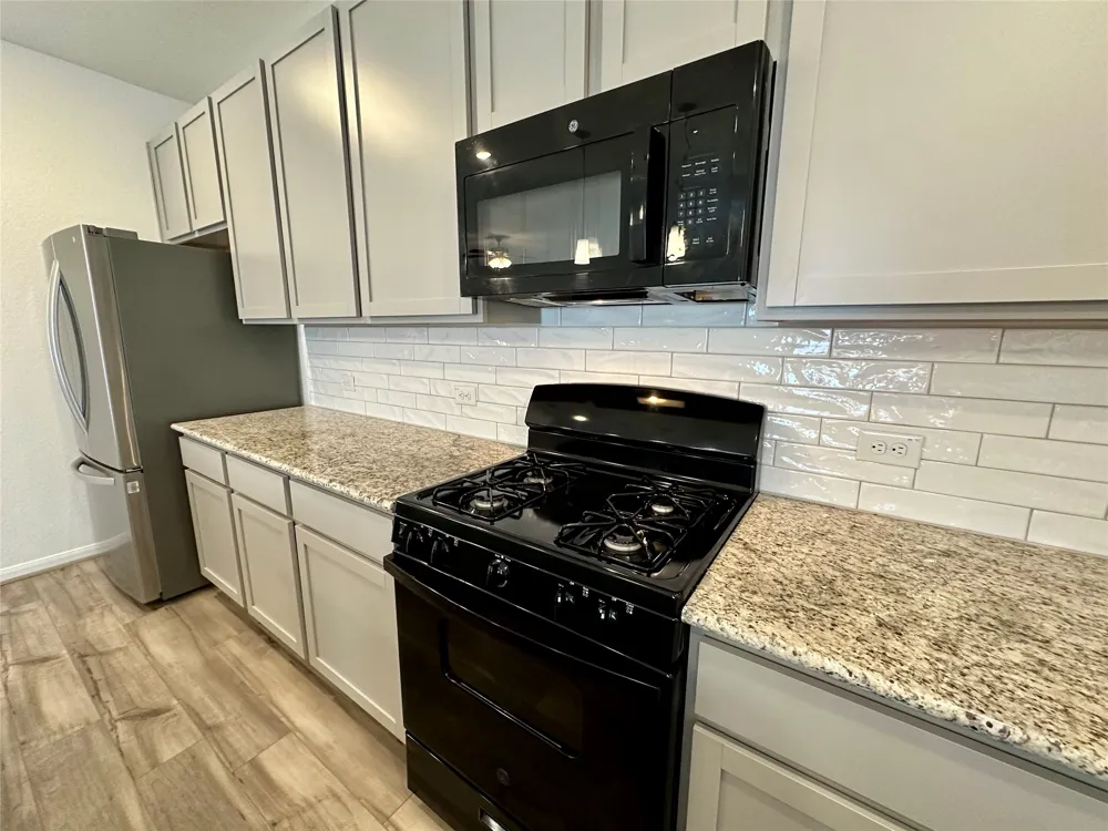 230 Olympic Drive Kyle, TX 78640