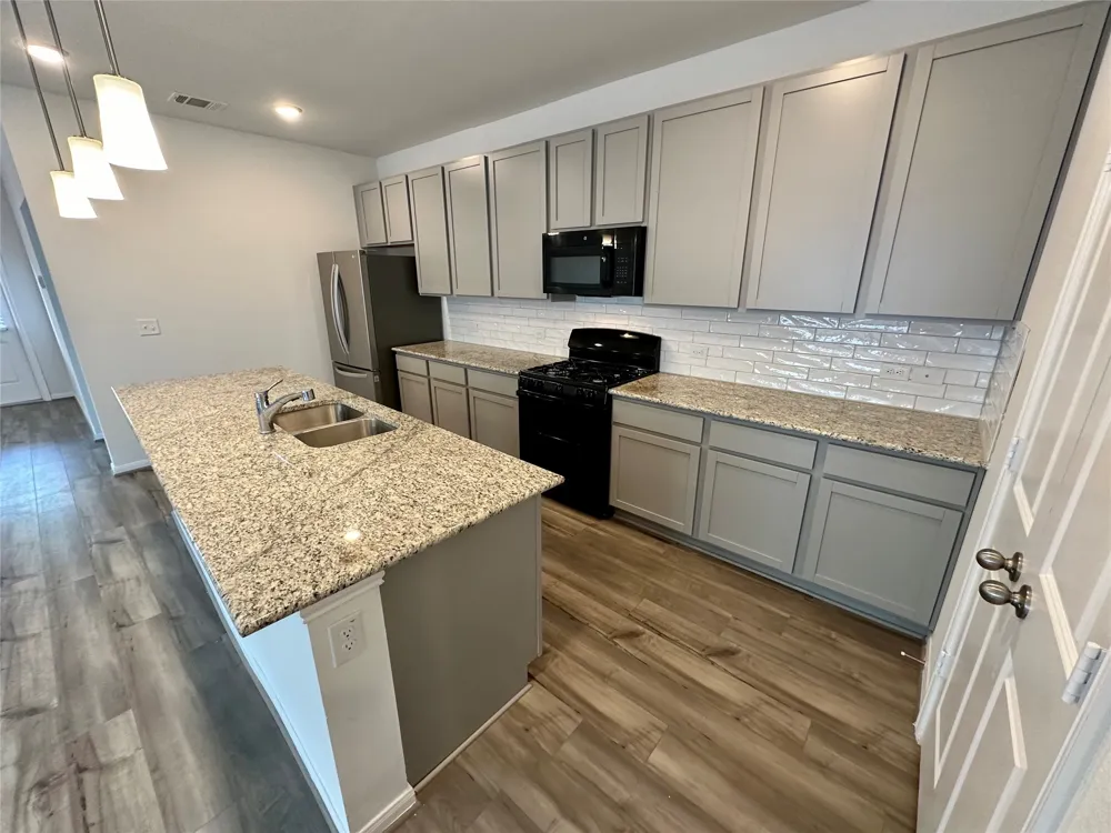 230 Olympic Drive Kyle, TX 78640