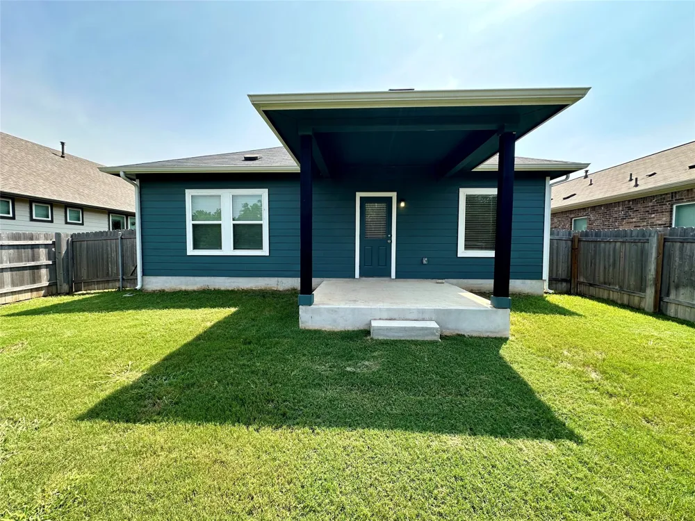 230 Olympic Drive Kyle, TX 78640