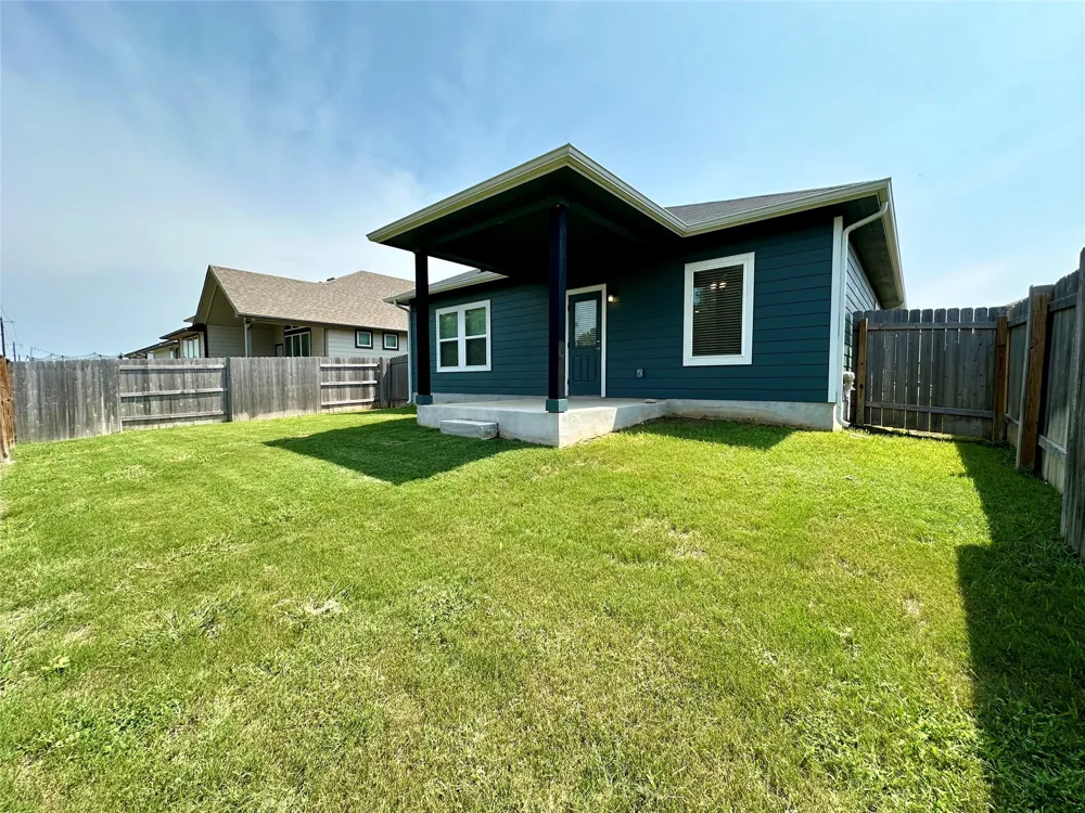 230 Olympic Drive Kyle, TX 78640