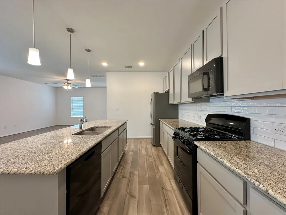 230 Olympic Drive Kyle, TX 78640
