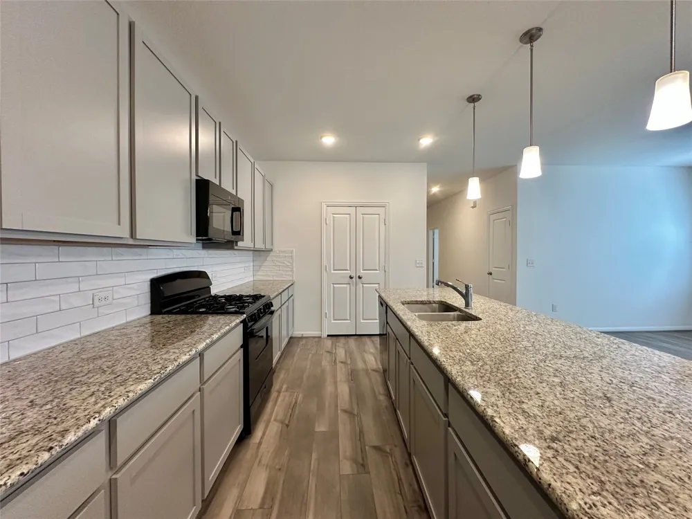 230 Olympic Drive Kyle, TX 78640