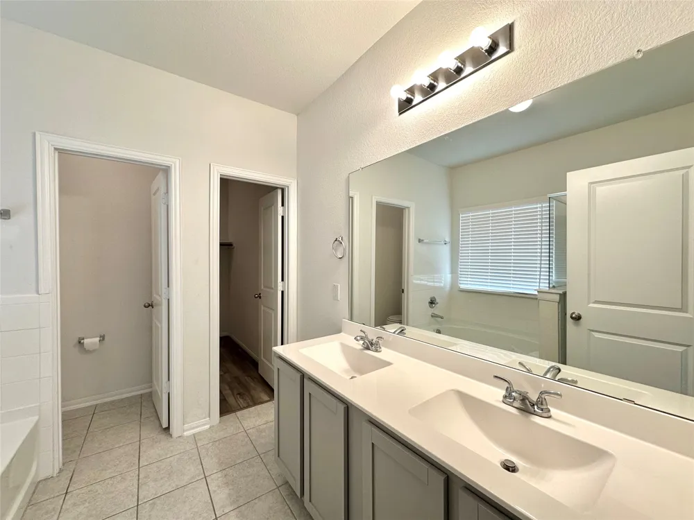 230 Olympic Drive Kyle, TX 78640