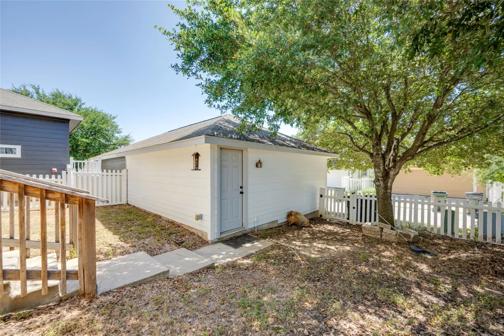 483 McGarity Kyle, TX 78640