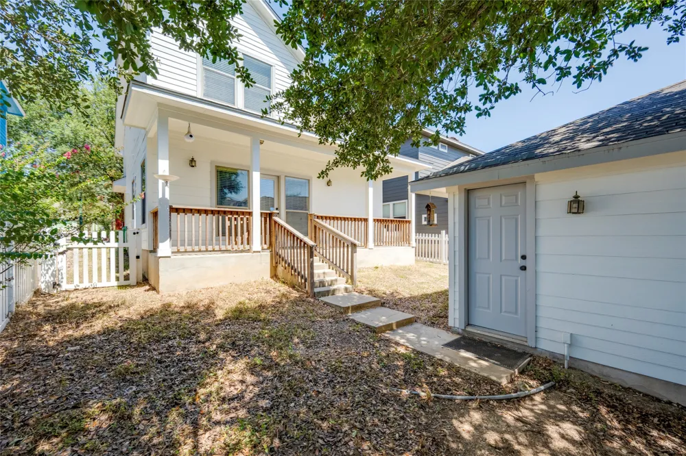 483 McGarity Kyle, TX 78640