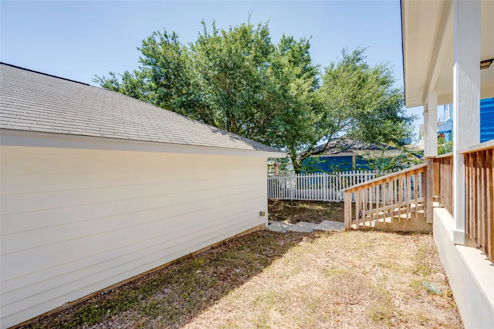 483 McGarity Kyle, TX 78640